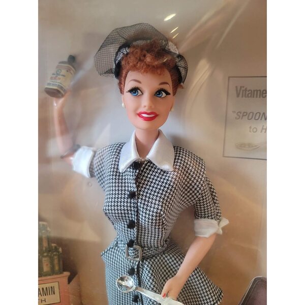 Barbie Lucille Ball aus der I Love Lucy Collection Edition mit Echtheitszertifikat