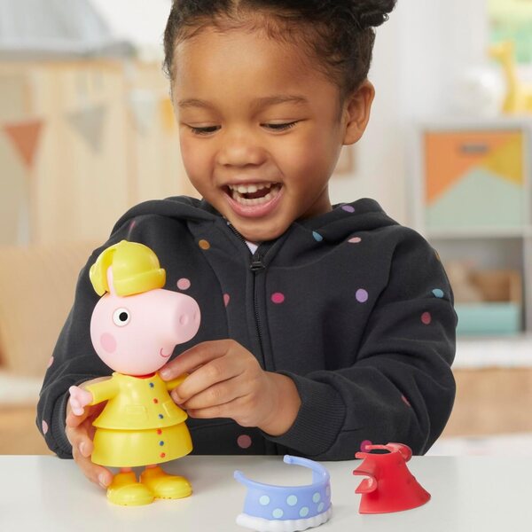 Peppa Pig divertimento nel vestirsi Figur 15 cm con 6 Accessori per Giorni di Pioggia e Neve