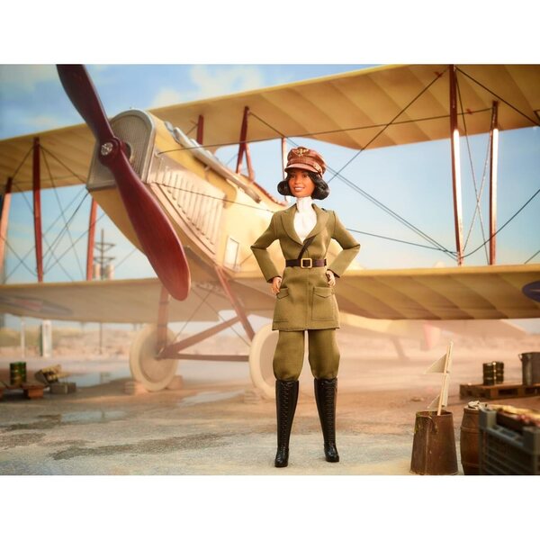 Barbie Bessie Coleman, afroamerikanische Flugpionierin mit Pilotenzug und Zubehör