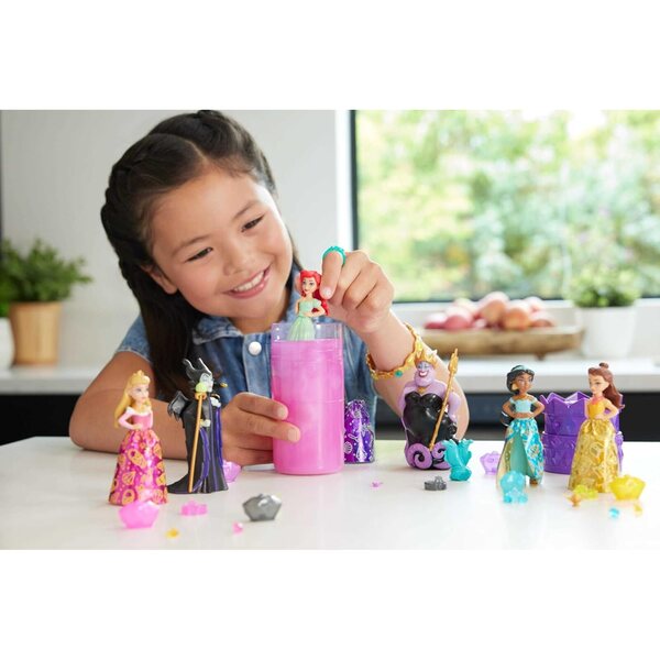 Mattel Disney Princess Royal Color Reveal: piccole bambole con 6 sorprese da scoprire