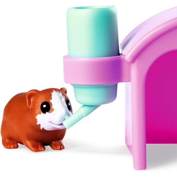Evi Love Guinea Pigs 12cm con Due Porcellini, Casetta, Bottiglia e Carote per Bambini 3+