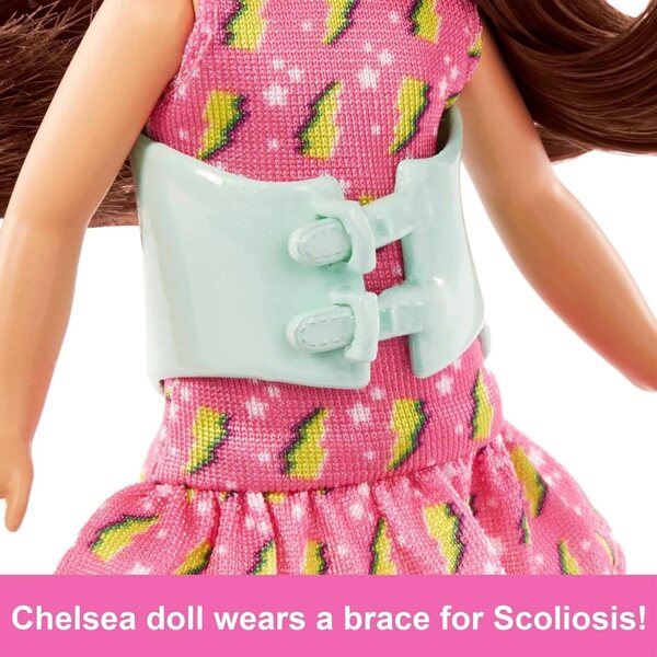 Barbie Chelsea – Bunte Puppe mit abnehmbarer Kleidung für kreatives Spielen