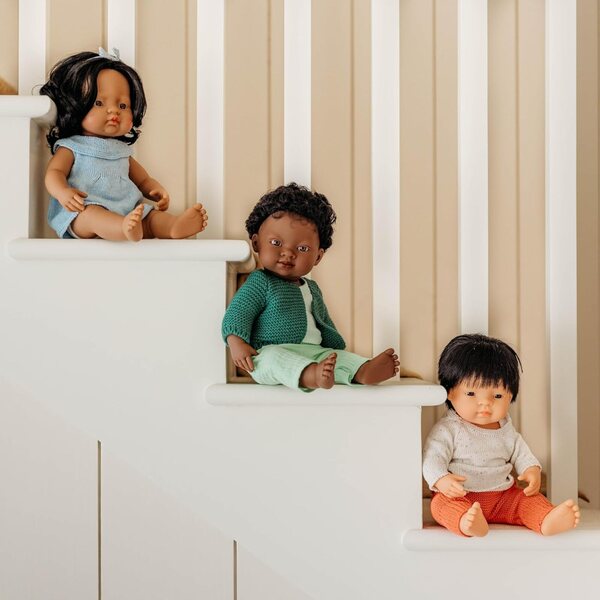 Miniland Babypuppe Südamerikaner 38 cm aus weichem Vinyl, Vanilleduft
