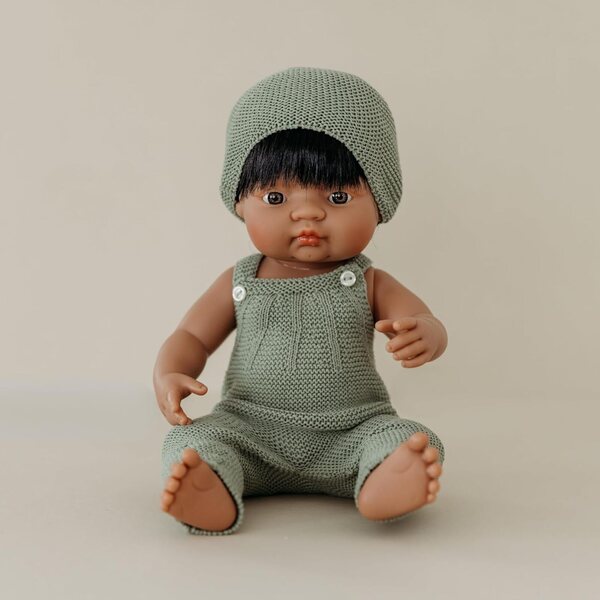 Miniland Babypuppe südamerikanischer Mann 38 cm aus weichem und flexiblem Vinyl