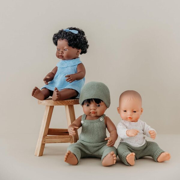 Miniland Babypuppe südamerikanischer Mann 38 cm aus weichem und flexiblem Vinyl