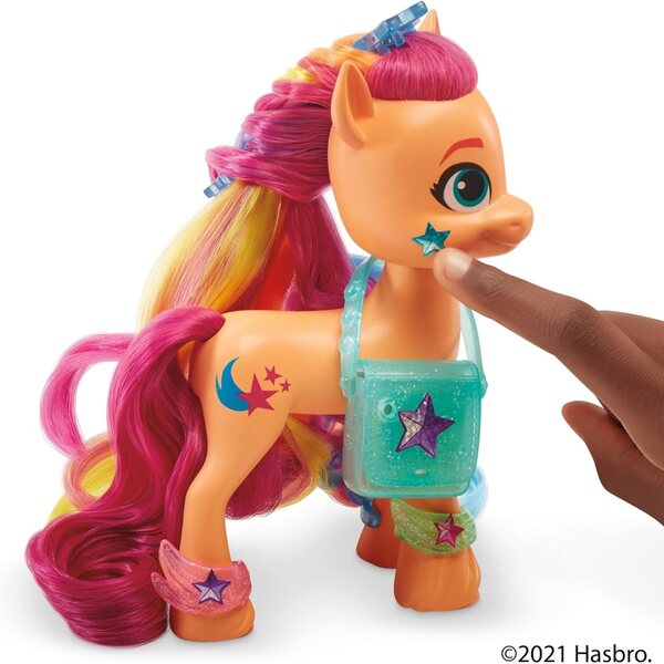 My Little Pony Sunny Starscout 15 cm mit 17 Accessoires und Regenbogenzopf