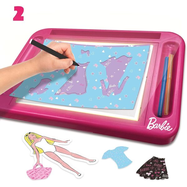 Barbie Atelier de Mode: Kreativspiel mit Puppen- und Modeprojekten – Hergestellt in Italien