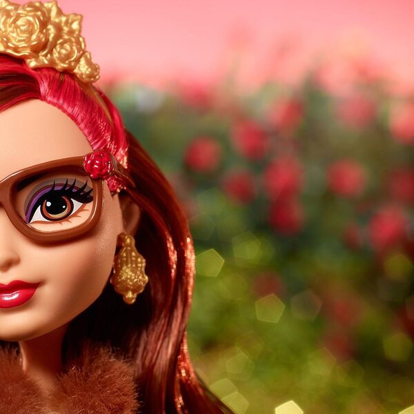 Mattel Ever After High Rosabella Beauty, bambola moda ispirata alla Bella e la Bestia