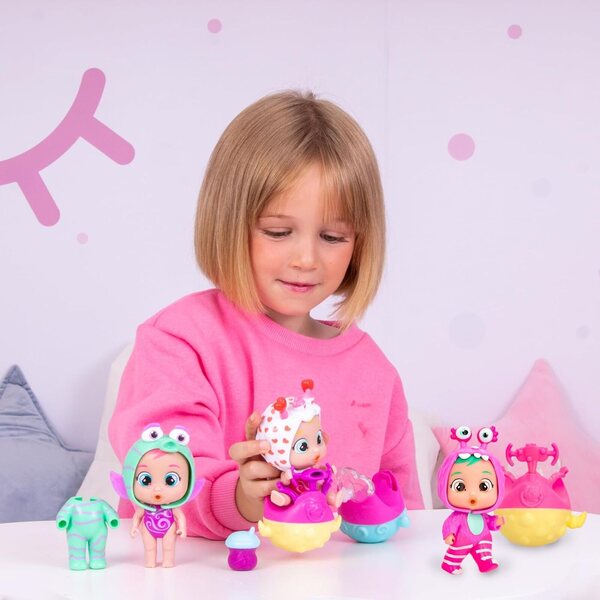 Cry Babies Magic Tears Jumpy Monsters Fuzz - Pupazzo con pyjama monster e scooter per bimbi