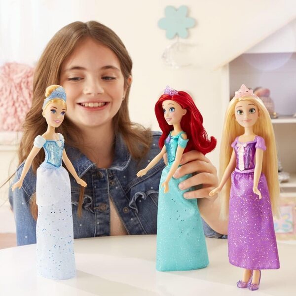 Aschenputtel-Disney-Prinzessin-Puppe mit glitzerndem Kleid und blauen Accessoires