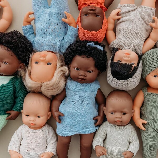 Miniland Afrikanische Babypuppe 38 cm aus weichem und anatomischem Vinyl für Kinder