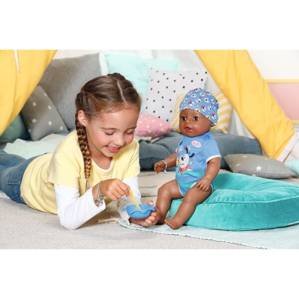 BABY Born Magic Boy 43 cm mit 10 Funktionen und magischem Schnuller verwandelt die Augen