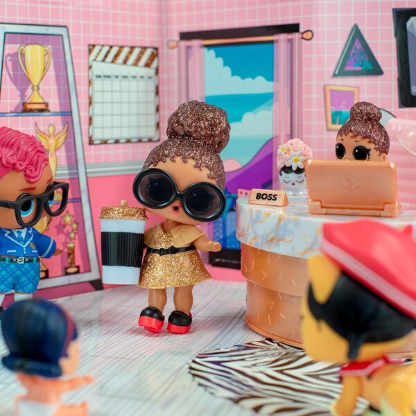 LOL Surprise Boss Queen mit 10 Überraschungen und Möbeln – Serie 3 für kleine Sammlermädchen
