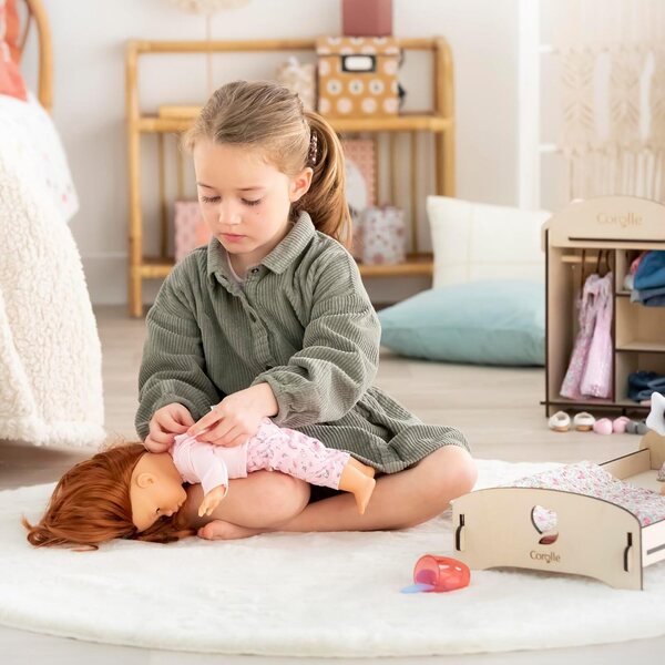 Corolle MaCorolle Prune: 36 cm große französische Puppe mit roten Haaren und Vanilleduft