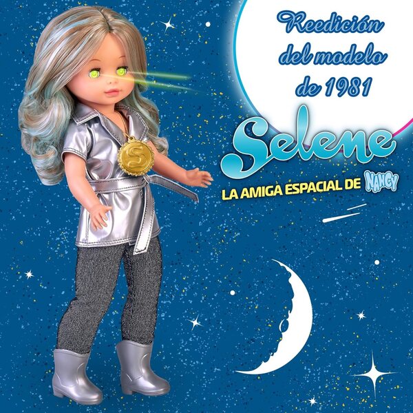 Nancy Selene Collection 1981 – Space Babe mit leuchtendem Medaillon und metallischer Kleidung