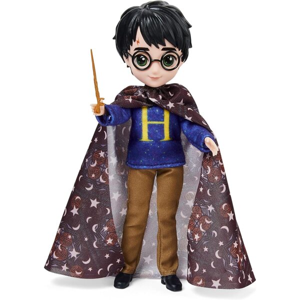Harry Potter Puppe 20 cm mit magischem Zubehör: Pullover, Umhang, Zauberstab und mehr