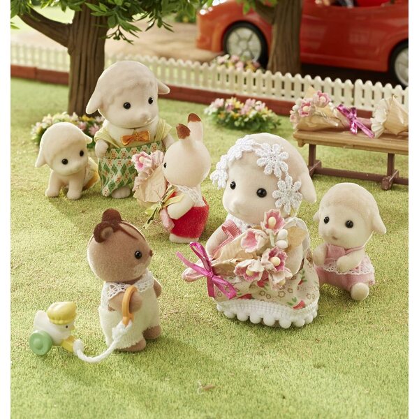 Sylvanian Families Schaf Zwillinge 5621 mit kleiner Lokomotive, Sammelfiguren