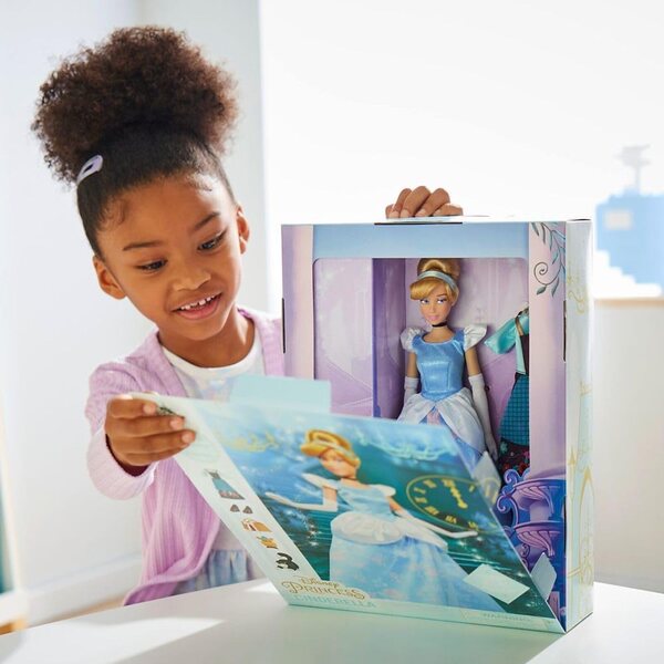 Disney Cinderella Princess Figur 11" mit zusätzlichem Kleid und Zubehör