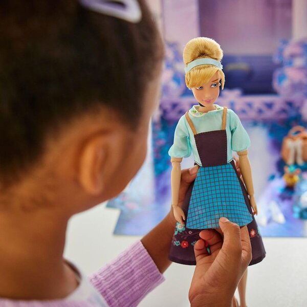 Disney Cinderella Princess Figur 11" mit zusätzlichem Kleid und Zubehör