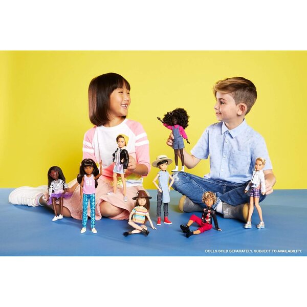 Mattel Creatable World GKV40 - Set Starter Pupa Personalizzabile con Accessori