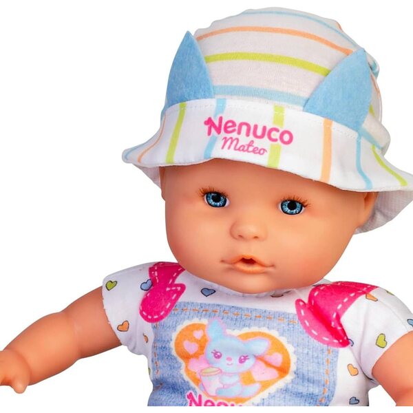 Nenuco Mateo 35 cm mit 2-in-1-Bamboletrage, die zur Hängematte wird, inklusive Zubehör