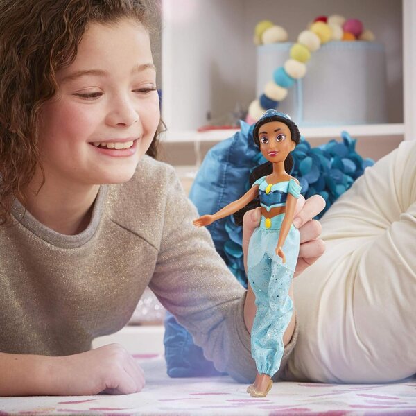 Bambola Disney Principessa Jasmine con Abbigliamento Glitterato e Accessori, Gioco per Bambini 3+