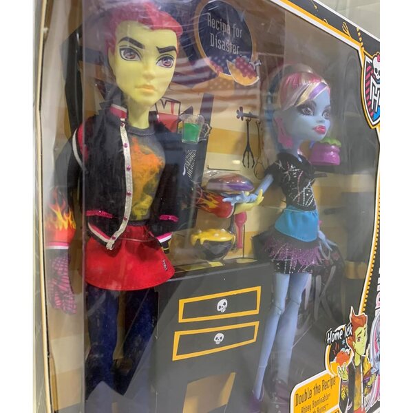 Monster High Mattel BBC82 Set mit Abbey Bominable und Heath Burns Puppen, 2-teilig