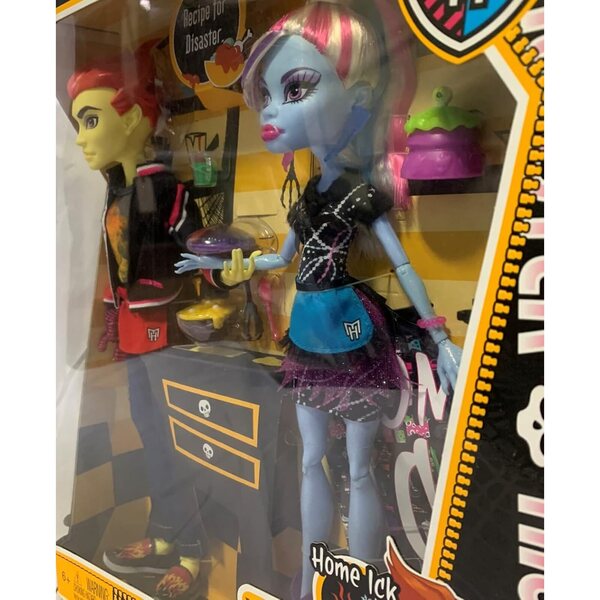 Monster High Mattel BBC82 Set mit Abbey Bominable und Heath Burns Puppen, 2-teilig
