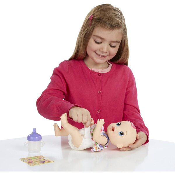 Baby Alive Sips 'n Cuddles trinkende und nässende Puppe im blonden Kleid