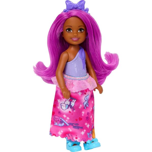 Barbie Dreamtopia Chelsea-Puppe mit rosa Haaren, lila Schleife und buntem Rock