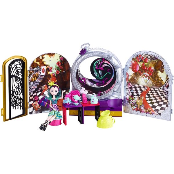 Ever After High – Wunderland-Spielset mit Rabenkönigin-Puppe und Zubehör