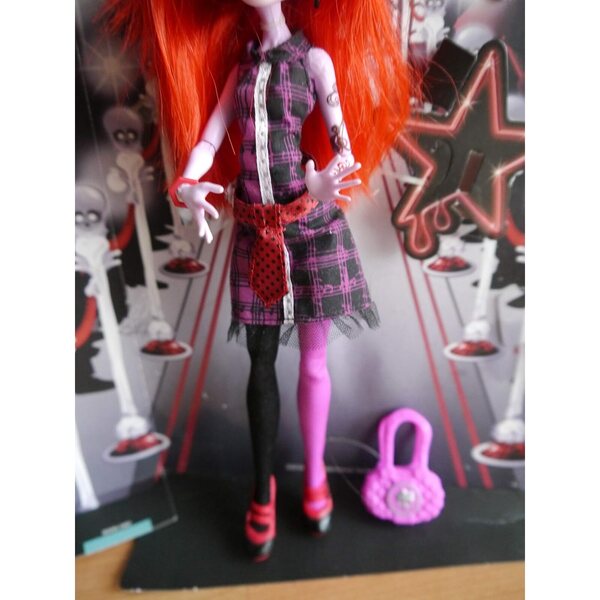 Monster High Fatale Fusion Operetta con look unico e accessori esclusivi