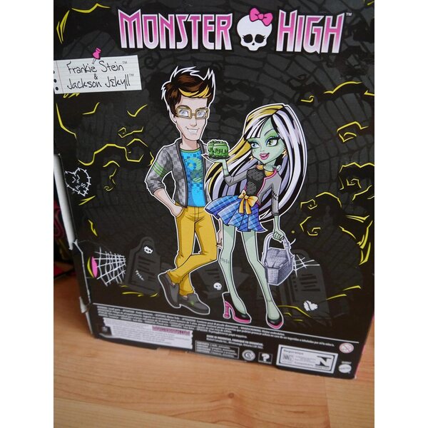 Monster High 2-teiliges Picknick-Set mit Jackson Jekyll und Frankie Stein – exklusiv