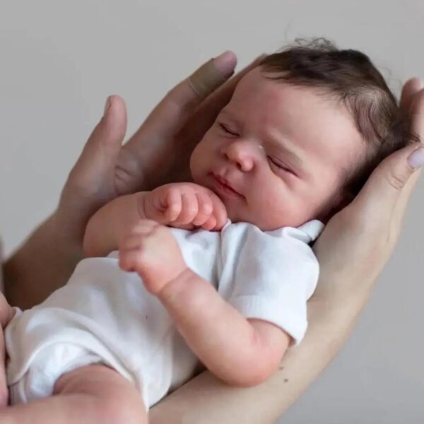 Realistische Neugeborenepuppe 49 cm mit beweglichen Armen und Beinen aus Silikon