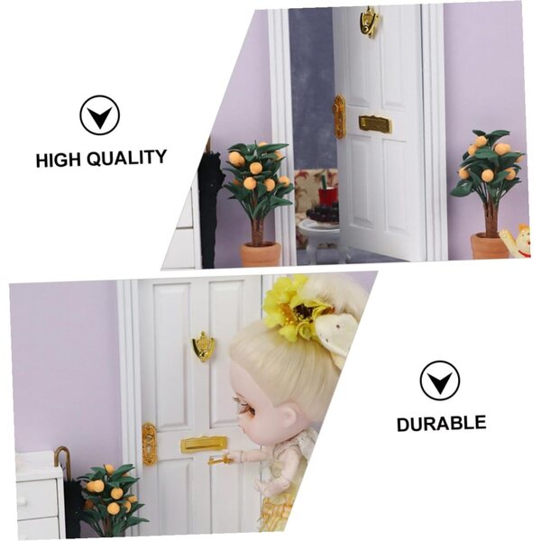 Mini Porta in Legno Bianca per Casa delle Bambole con 4 Scomparti, Accessorio Decorativo