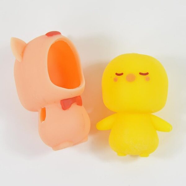 Set 6 Pezzi Kögler Pulcini da Vestire in Silicone TPR 7 cm con Accessori Animali