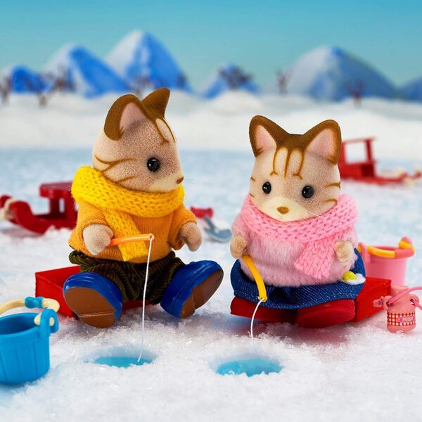Calico Critters Sandy Katze Family: Set mit Figuren und Zubehör für kreatives Spielen