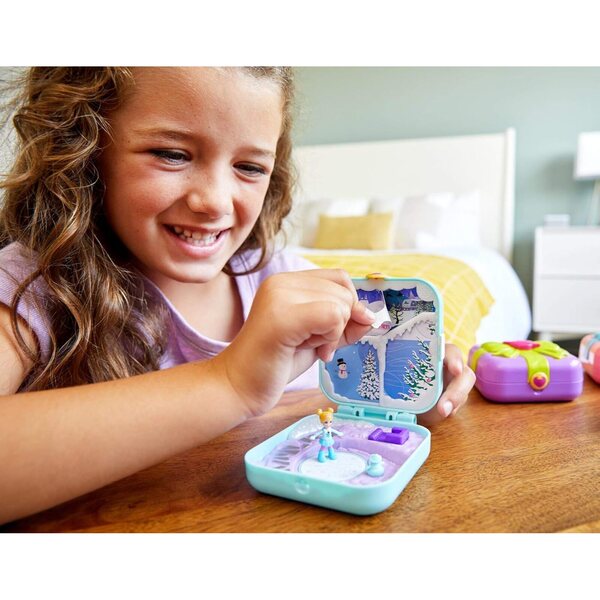 Polly Pocket Schatulle Verborgene Schätze Wintermärchen mit Eisbahn und Zubehör