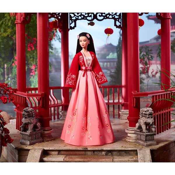 Barbie Lunar New Year 2023 in elegantem Hanfu mit traditionellen Details