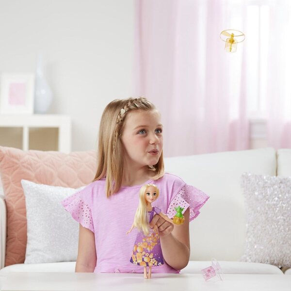 Hasbro Disney Princess Rapunzel mit Himmelslaterne-Set für kreatives Spielen