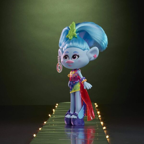 Pupazzo DreamWorks Trolls Glamour Seide con Abito, Scarpe e Accessori per Bambini 4+