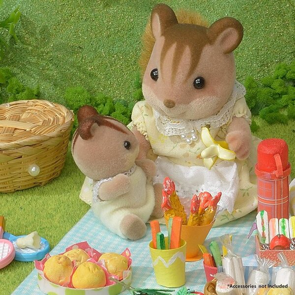 Calico Critters Haselnuss Eichhörnchenfamilie – Lern- und Kreativspielset