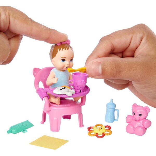 Barbie Skipper Babysitter-Set mit Babypuppe, Zahnfunktion und Zubehör für 3+ Jahre