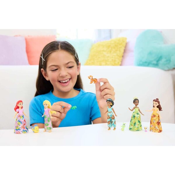 Disney Princess Set bestehend aus 5 mobilen Puppen mit abnehmbarer Kleidung und 5 Freundfiguren