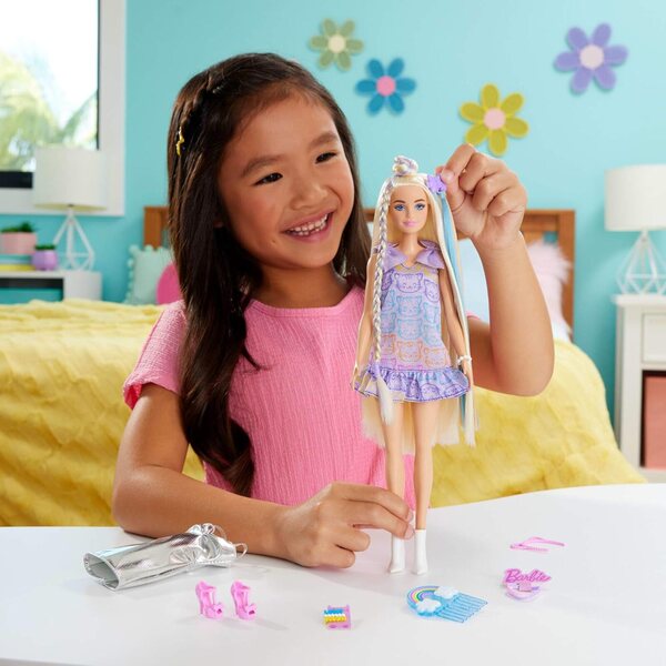 Barbie Fun & Fancy Puppe con Accessori, Capelli Lunghi Biondi e 2 Look Moda