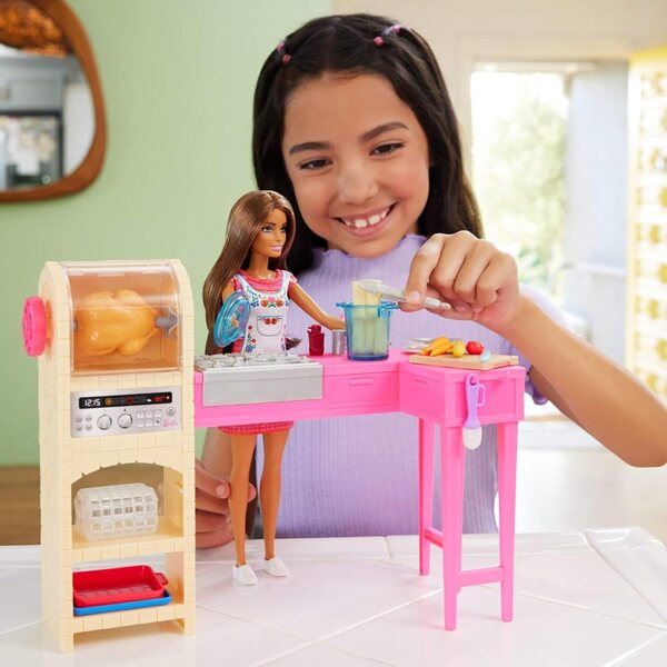 Barbie e Teresa set cucina con oltre 20 accessori e biscotti effetto colore