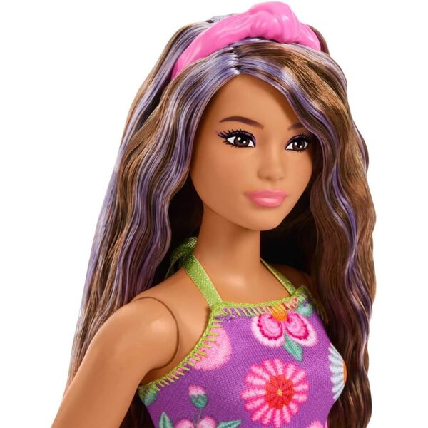 Barbie Fashionistas Babe mit braunem Haar und lila Strähnen im trendigen Blumenoutfit