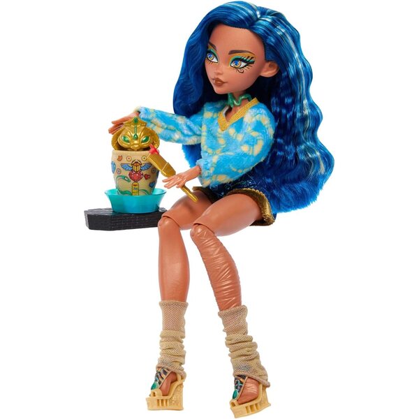 Monster High Cleo De Nile Self-Scare Secrets avec 13 accessoires et maquillage réalistes