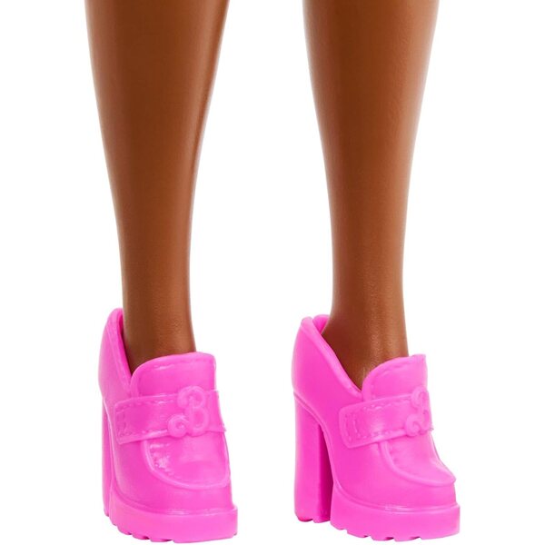 Barbie Dream Besties Brooklyn Pupa Mode und Accessoires für Tanz und Kreativitätsspiele