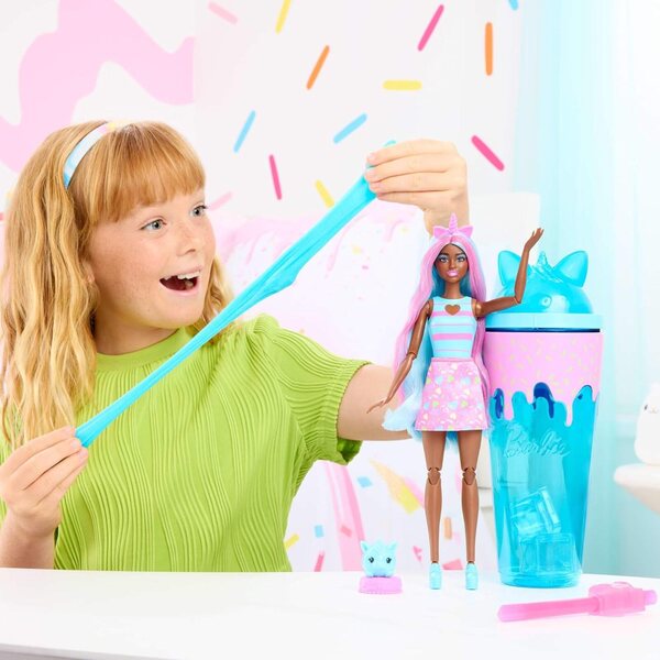 Barbie Pop Reveal Shakes: Duftende Puppe mit 8 Überraschungen, Mode, Accessoires und Tier